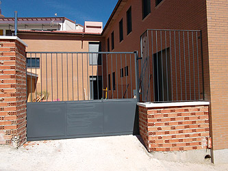 puerta corredera | Carpintería Metálica David Blanco Sanz