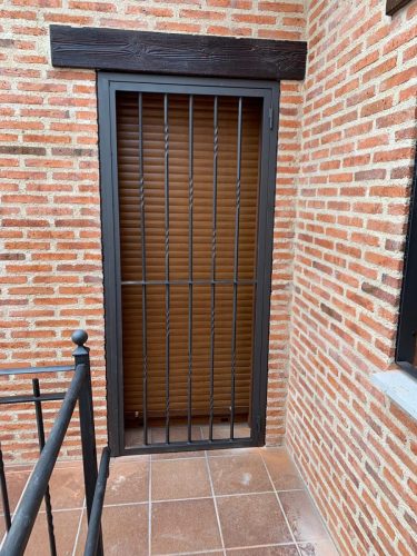 Puertas-peatonales-81